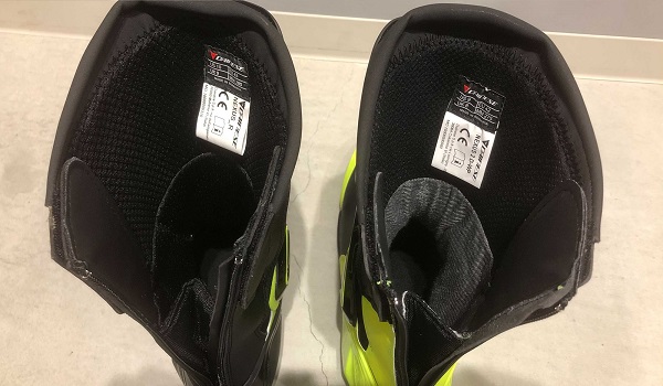 ツーリングにお勧めな防水ブーツ NEXUS 2 D-WP BOOTS